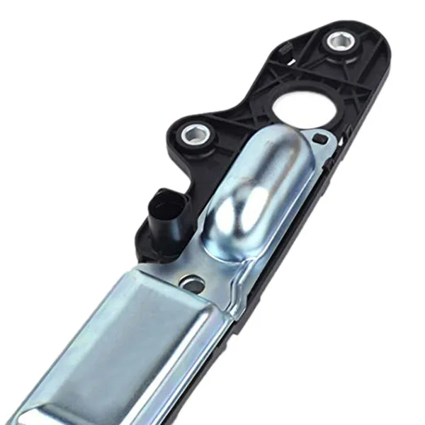 Рукоятка для задней крышки багажника автомобиля с подсветкой номерного знака