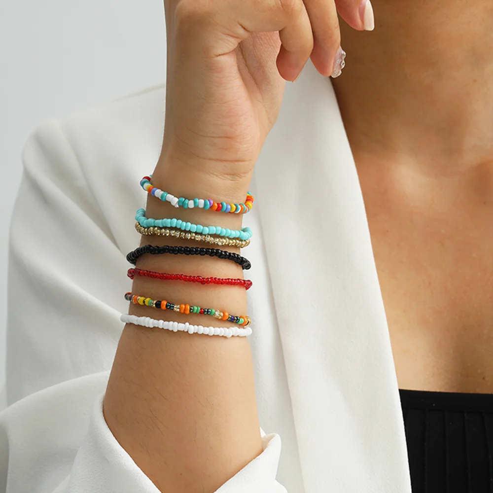 

Bead Bracelets Set on Hand for Women 7Pcs Boho Colorful Acrylic Seed Girl Wedding Kpop Elasticity Chain Y2K Aesthetic Jewelry