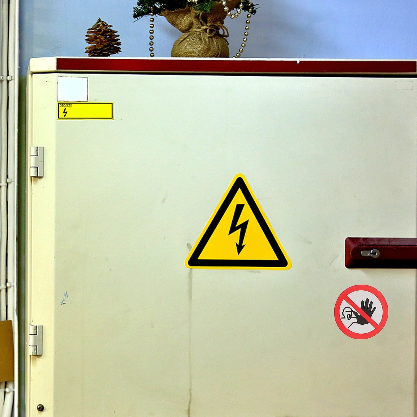 Самоклеящиеся наклейки с логотипом