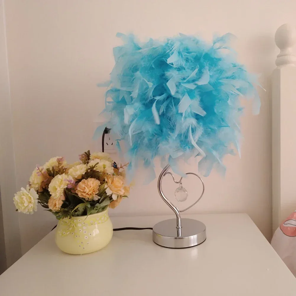 Хрустальная настольная лампа в форме сердца с перьями для спальни прикроватная