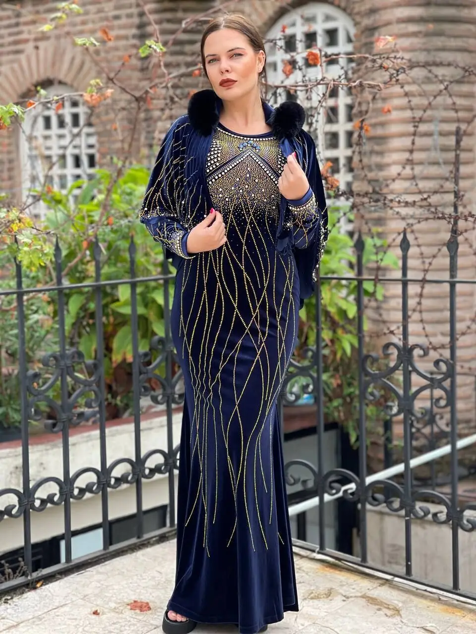 Рисунок 3 - Роскошные бархатные платья для свадебной вечеринки