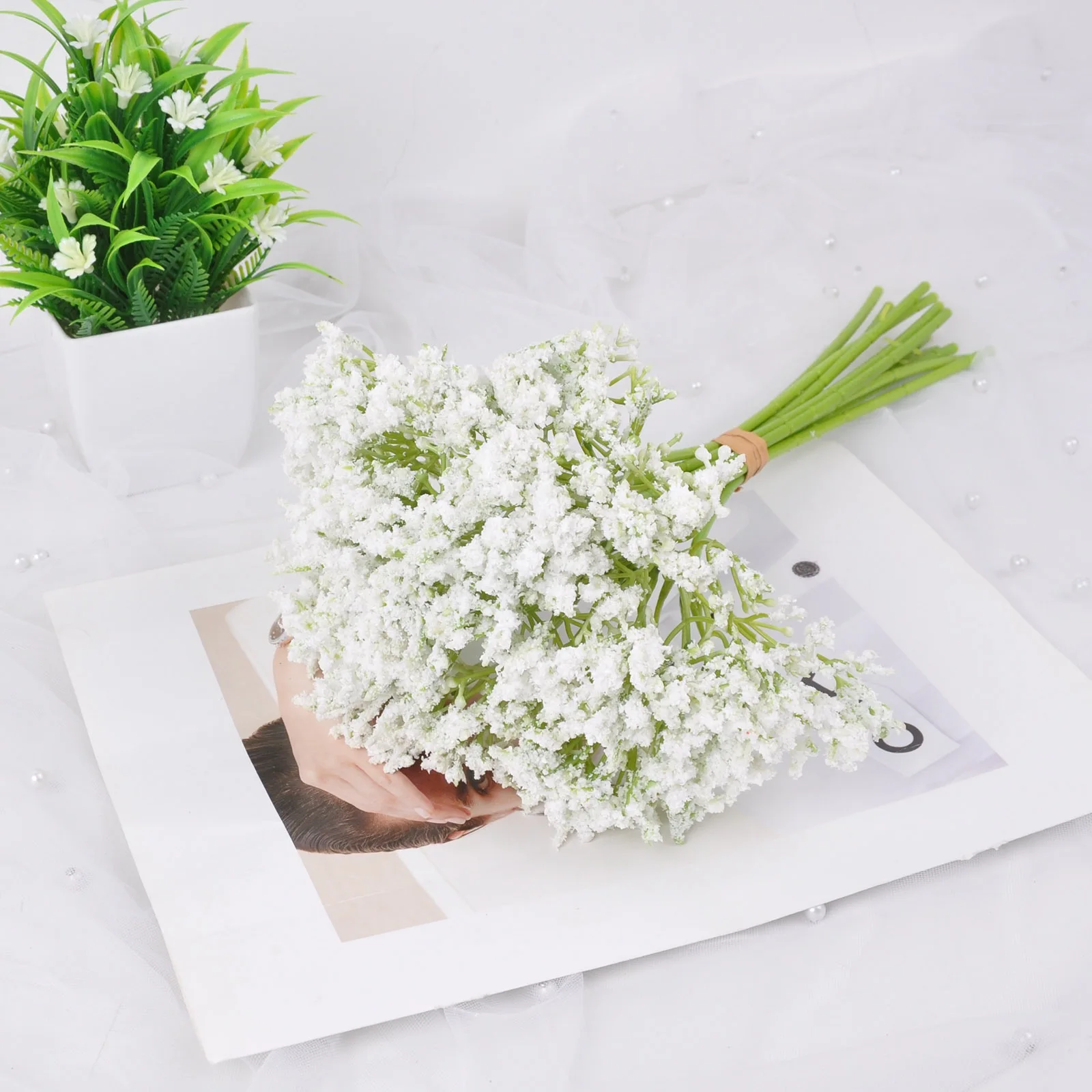 Фото НОВИНКА 2026: 20-50 шт. искусственной гипсофилы (Gypsophila paniculata) для домашнего декора, незаменимое украшение и потрясающий цветочный декор, свадебные украшения №4