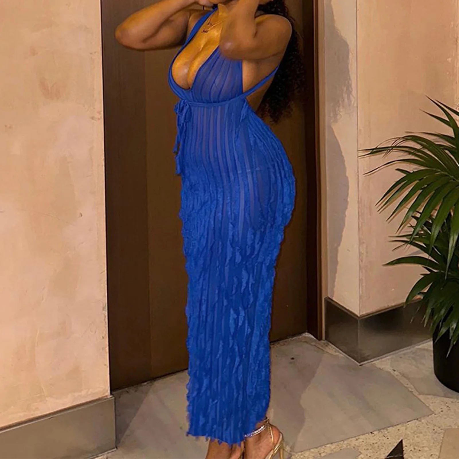 

Ladies Pleated Maxi Dress Lace Up Women Halter Long Dress Deep V Neck Elegant Tunic Dress Slim Fit Sexy Style Vacation Outfit