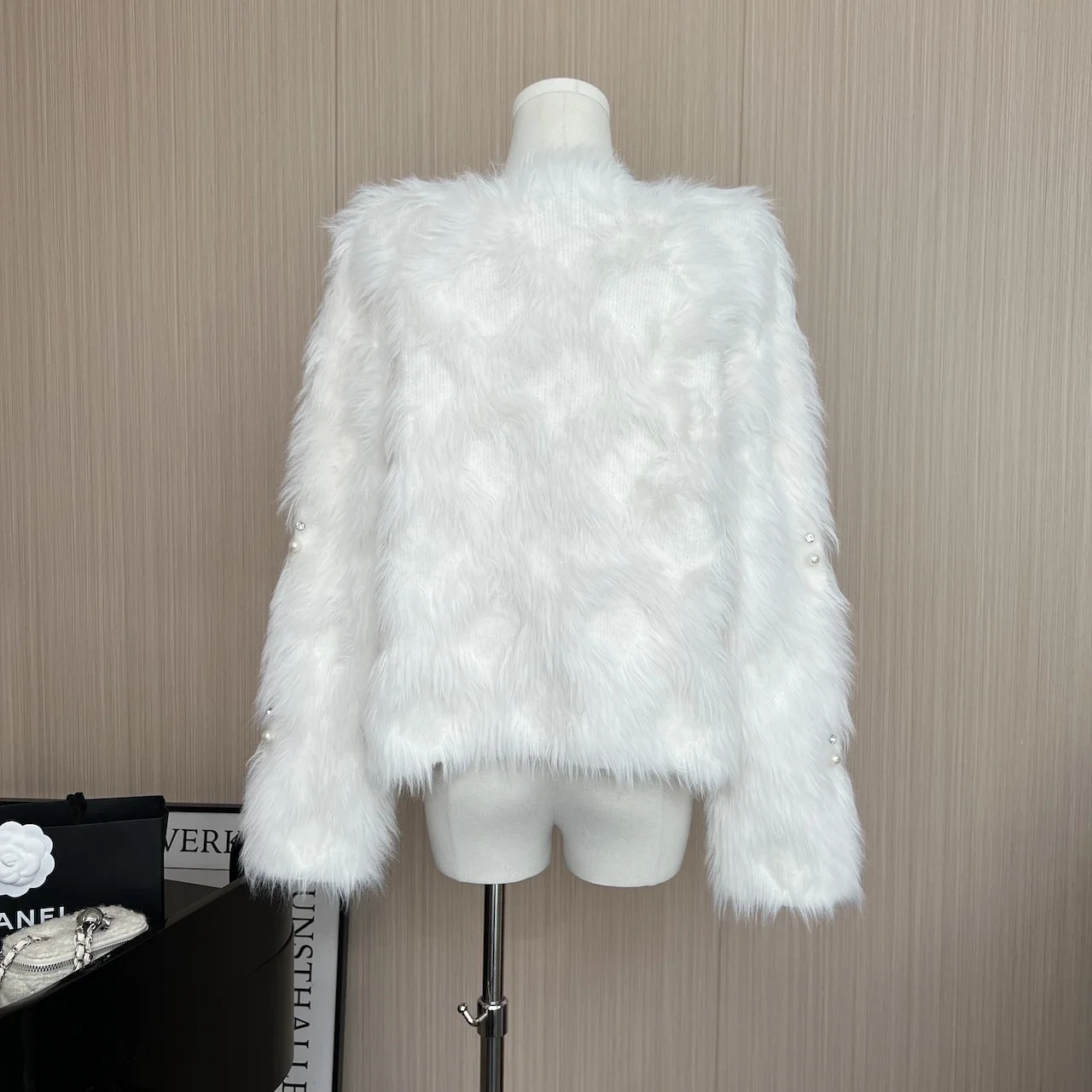 Оригинальный дизайн пальто из искусственного норкового меха однобортное белое