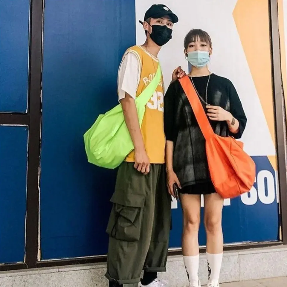 Fashion Professional Sports Backpack Female Portable Portable Fitness Bag Simple Large Capacity Web Celebrity Training Bag M600