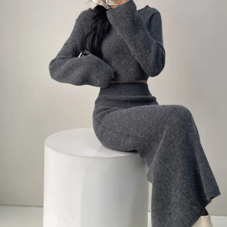 Осенне-зимний вязаный комплект из двух предметов