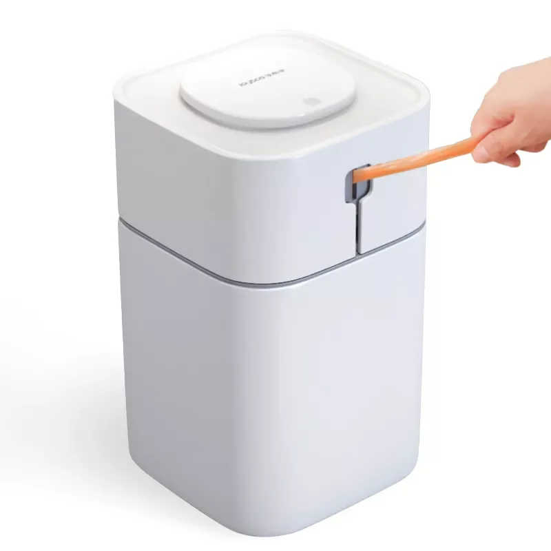 

15L Trash Can Kitchen Bathroom Waterproof Large Automatic Packaging Bin Creative Drawstring Garbage Bin With Lid