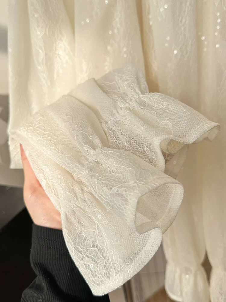 Блузка женская кружевная с V-образным вырезом и вышивкой