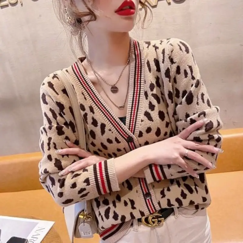 

Autumn and Winter 2022 Women's New Soft Glutinous Korean Style Foreign Sweater Coat Top Versatile Loose Leopard Knitted Cardigan