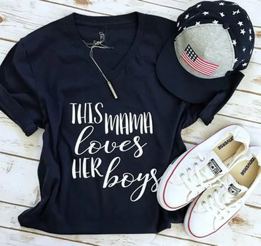 

Drop Ship This Mama Loves Her Boys Love Tee Letter Print T-Shirt Mom Life Tshirt Women's Tees Tops Ladies T Shirt