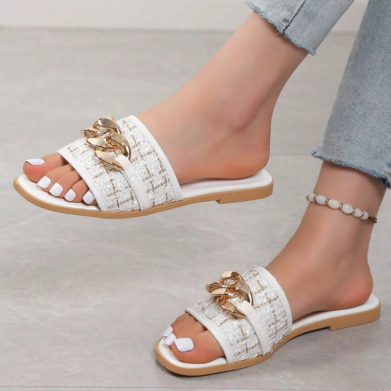 2023 Non-slip Chain Decor Outdoor Open Toe Beach Women Slipper Flat Bottom Slides Female Sandals Sexy Fashion Design Woman Shoes