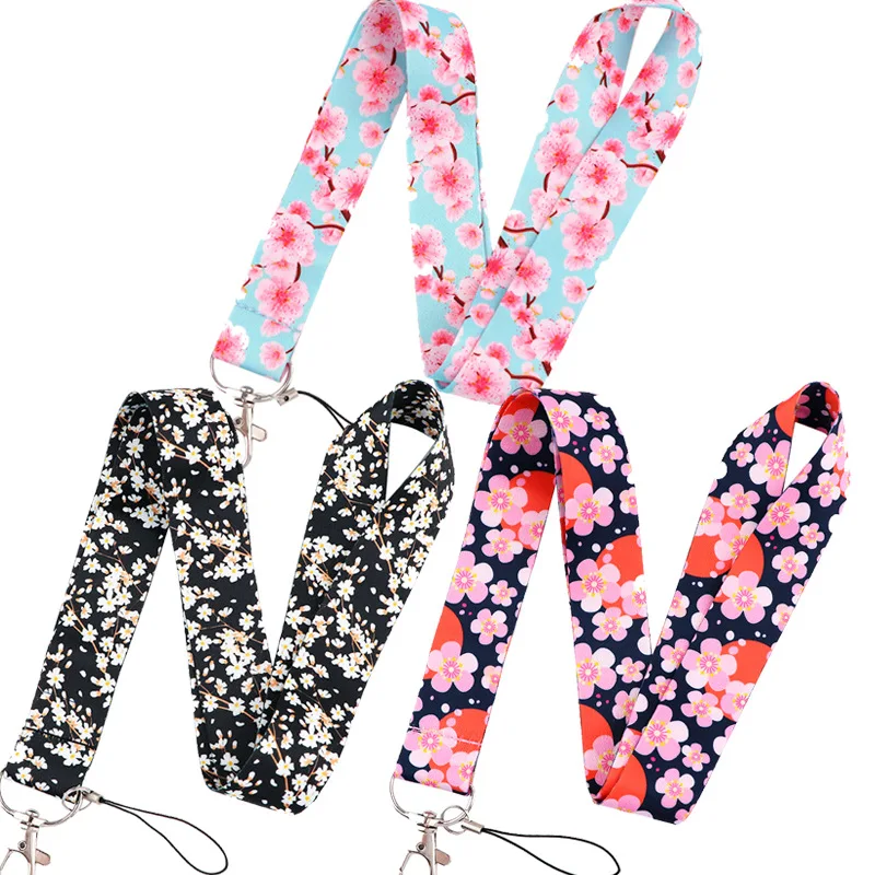 

Шнурок для ключей с изображением цветущей вишни