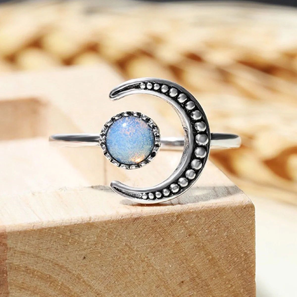 

Retro Silver Color Moonstone Sun Moon Rings For Women Fashion Simple Opal Moon Sun Opening Finger Ring Aesthetic Party Jewelery