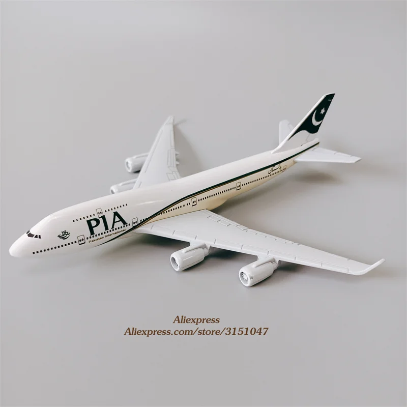 

Alloy Metal Pakistan Air PIA B747 Airlines Diecast Airplane Model PIA Boeing 747 Airways Plane Model w Stand Aircraft Gifts 16cm