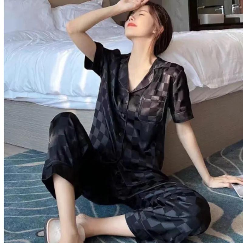 80kg  female silk long sleeve pajamas high-grade ice silk jacquard lattice can be worn outside the household to take my pajamas