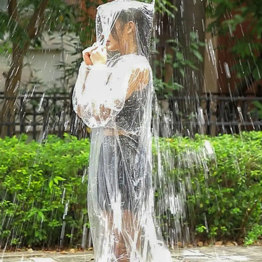 Одноразовый плащ практичный дизайн с капюшоном пластиковый портативный