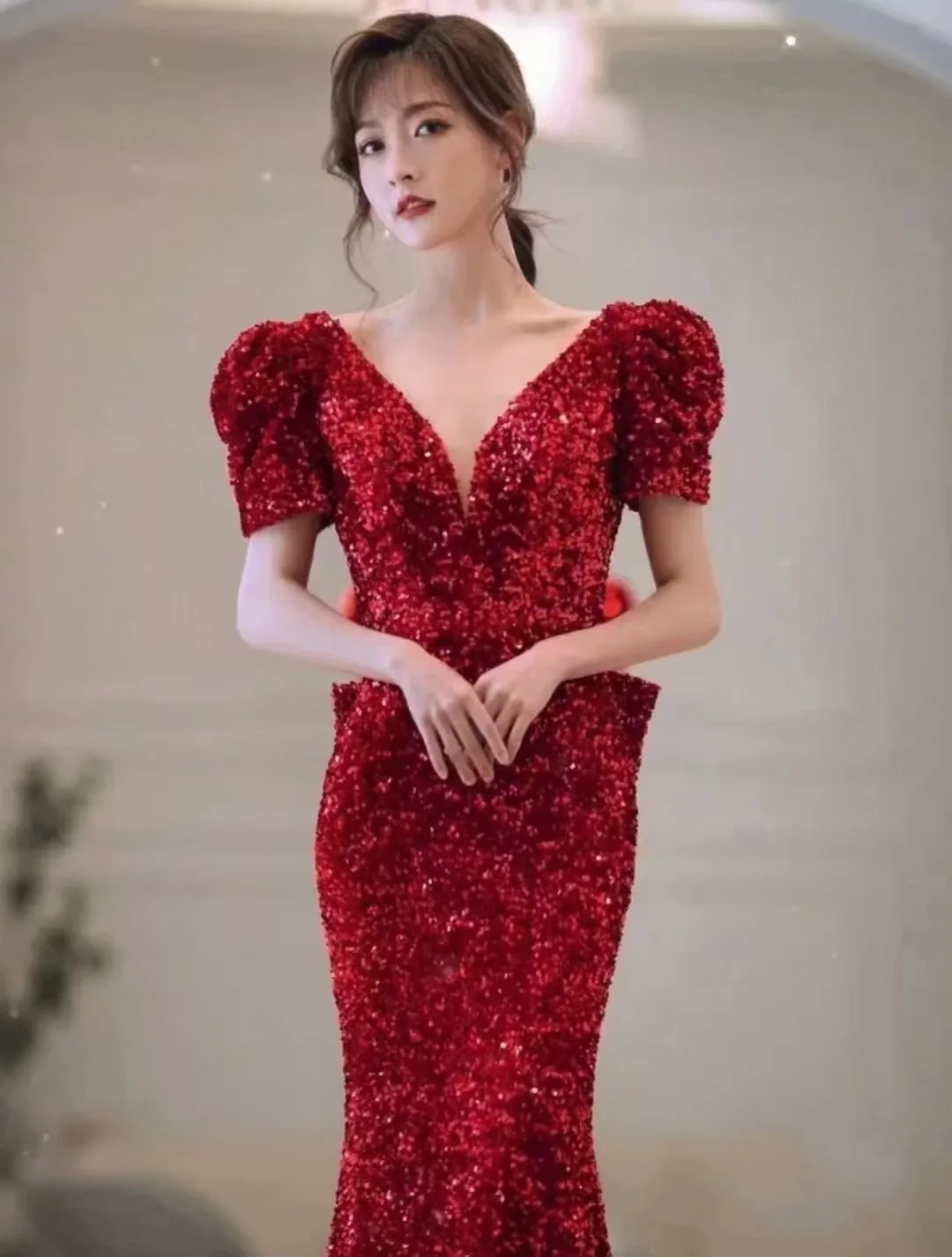 Женское длинное вечернее платье-русалка Бордовое платье с блестками и открытой