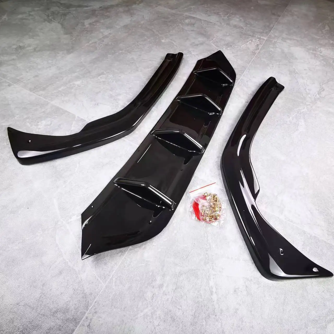 

Диффузор для заднего бампера автомобиля Volkswagen Arteon R-Line Facelift Maxton 2020-2024