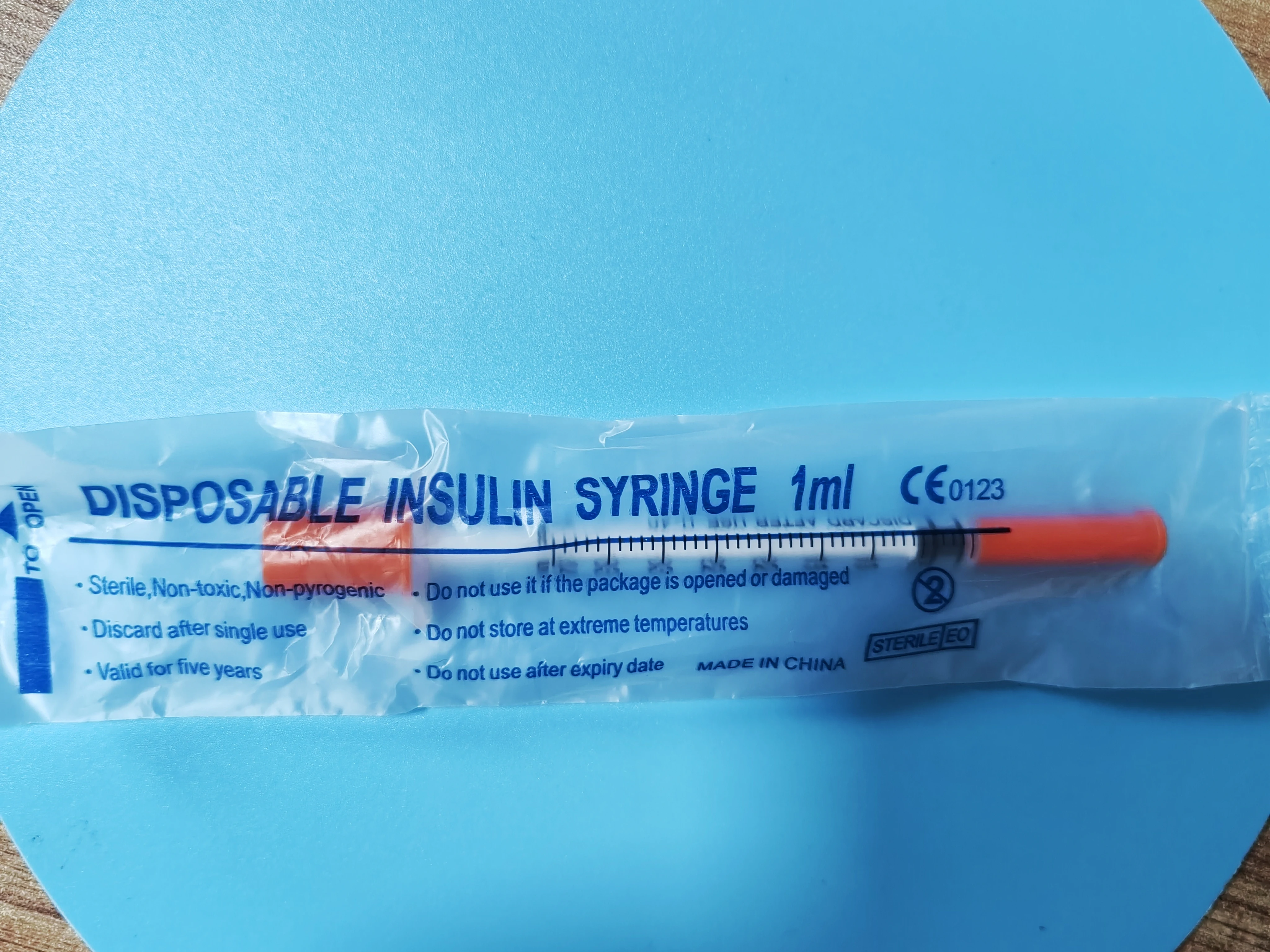 

1 мл * 0,5 мл * 0,3 мл одноразовый пластиковый безопасный стерильный ветеринарный шприц с иглами для домашних животных, ферм, животных, кошек, собак, свиней, крупного рогатого скота, овцы