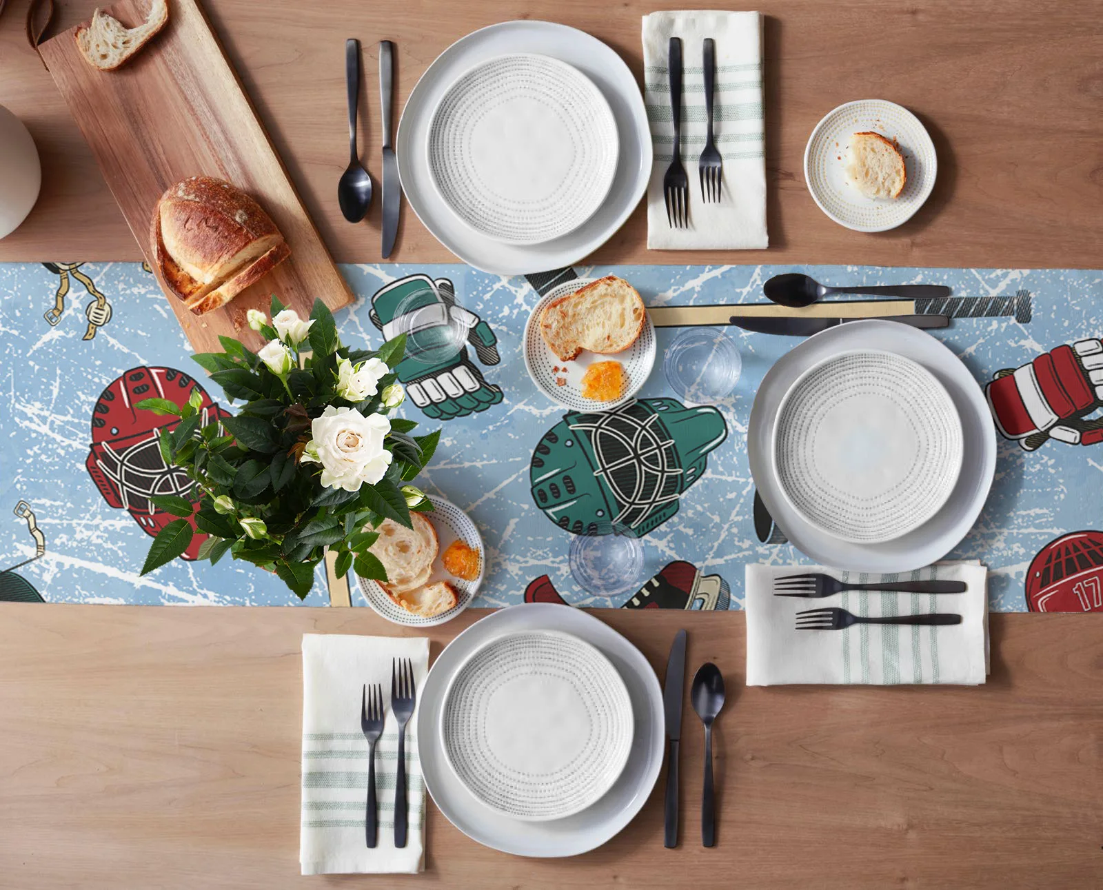 Шапка в виде хоккейного шарика стиле ретро декор для журнального столика