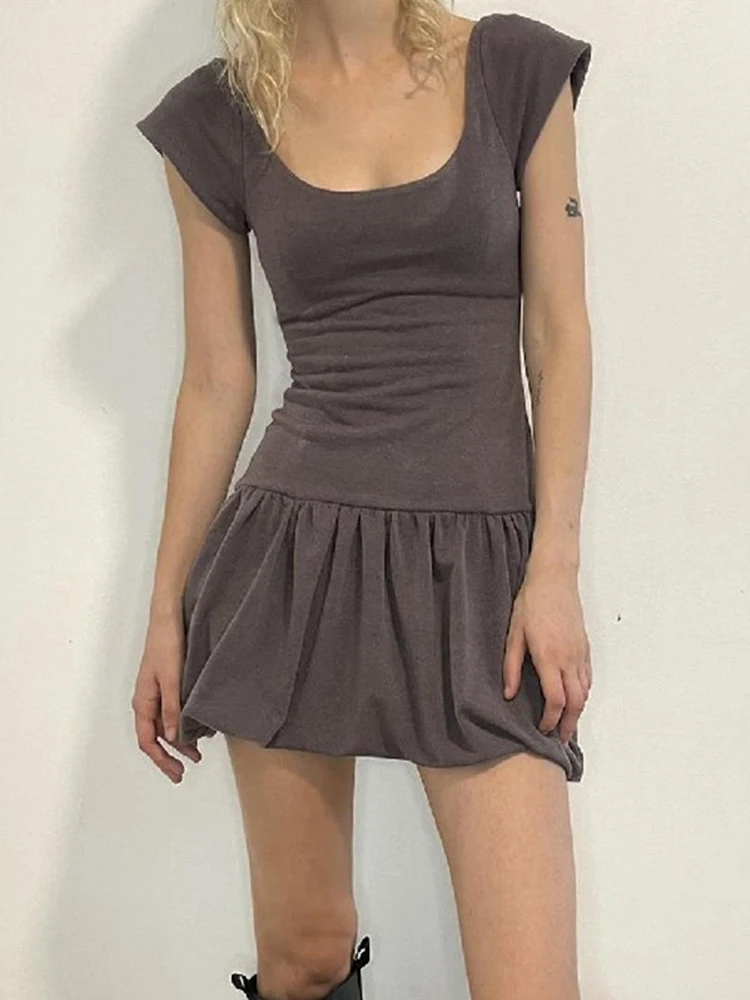 

Brown Vintage Y2K Folds Slim Summer Mini Dress for Women Round Neck Solid Korean Sundress Holidays Aesthetic Clothes