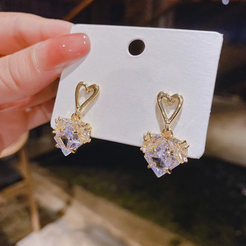

New Fashion Golden Exquisite Love Heart Pendant Zircon Earrings Luxury Drop Earring for Women Girl Jewelry Trendy Ear Accessory