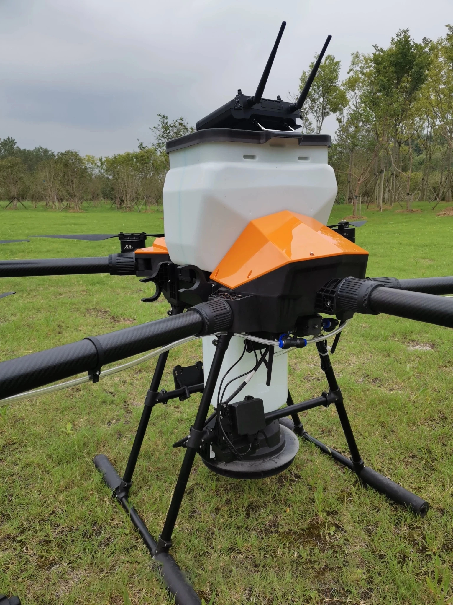 

EFT EPS220 EPS240 20L 20KG 40L 40KG Farm Drone Seed Fertilizer Spreader System for 410 G420 G616 G610 G626 630 Agriculture Drone