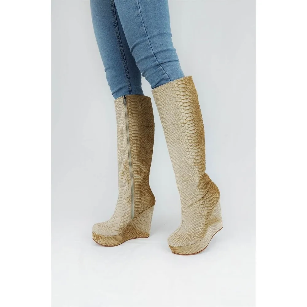 

Dorlie Kelly Ten Velvet Filling High-Heeled Boots