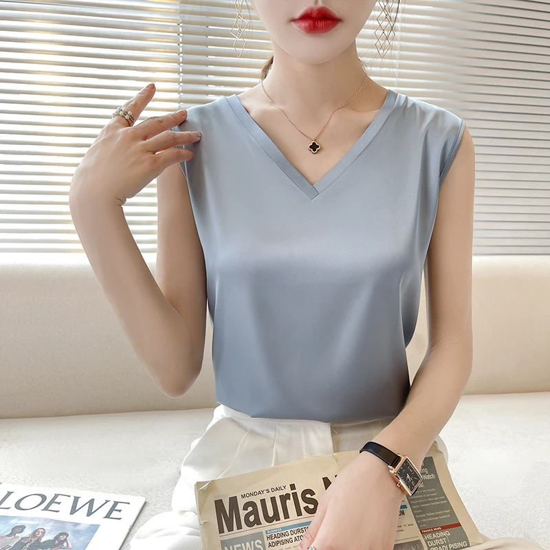 

New Silk Wide-Shouldered Camisole Female Bottoming Spring And Summer V-Neck Temperament Joker Sleeveless Loose Top