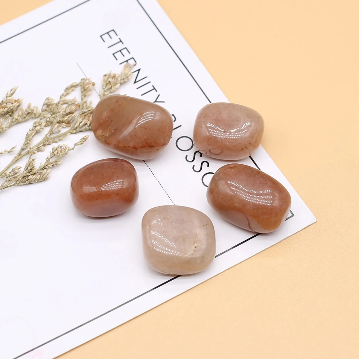 

5pcs Natural Stone Ornament Strawberry Crystal Irregular Shape Loose Bead Polished Specimen Gem Fish Tank Home Decoration DIY