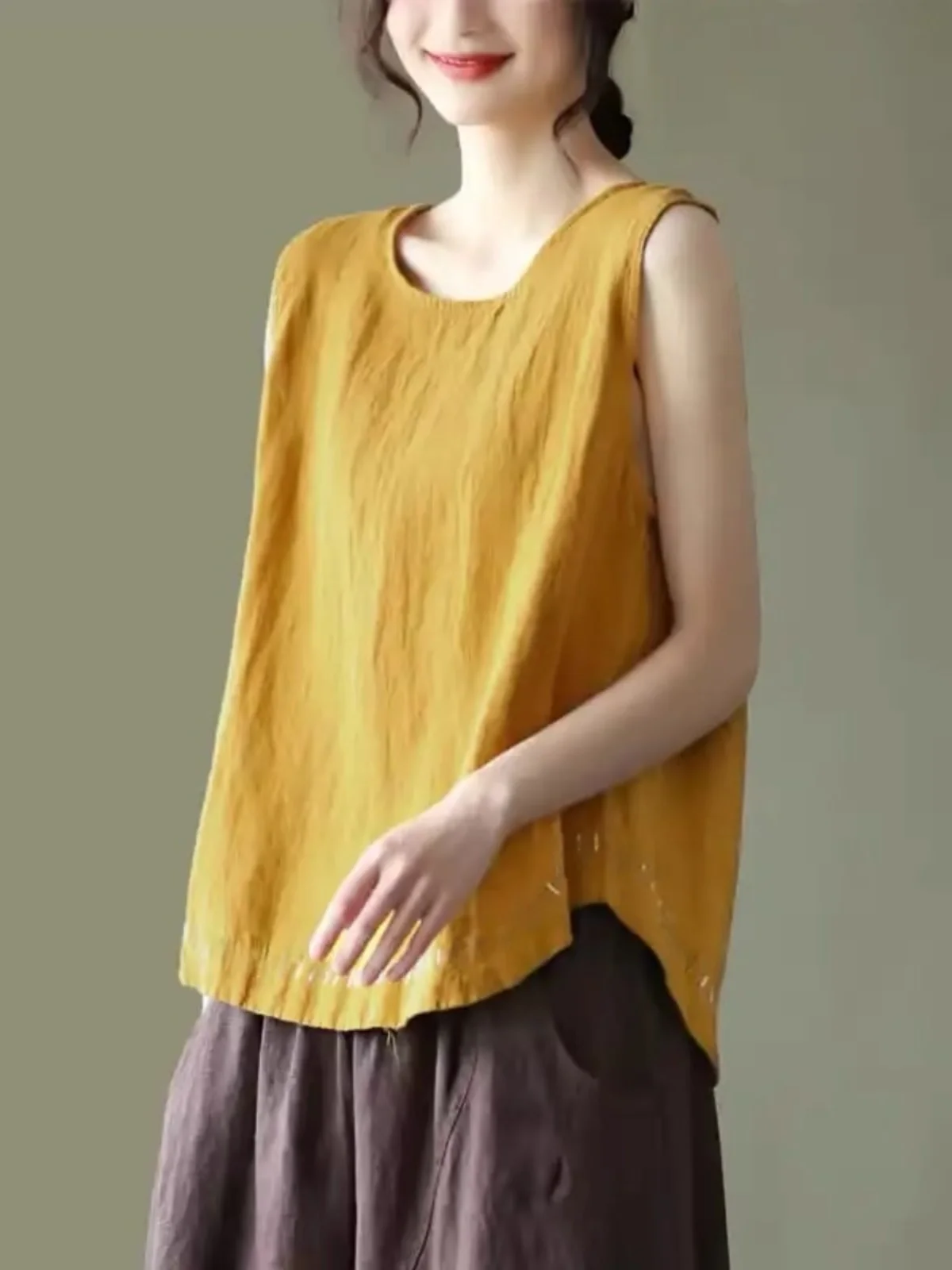 Лето 2025 г. хлопково-льняной жилет без рукавов женская верхняя одежда