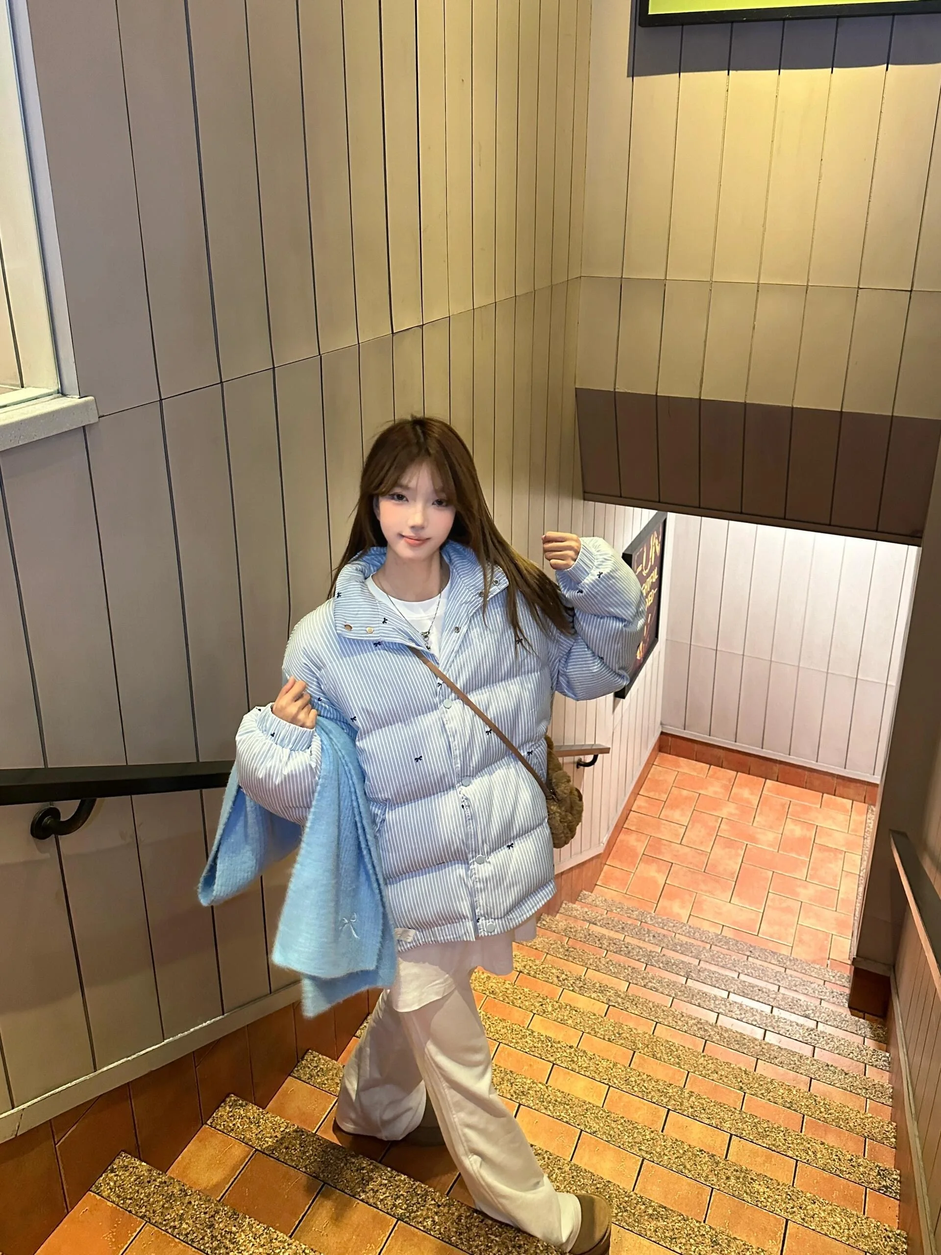 Пуховик в американскую полоску с бантом женская одежда на хлопковой подкладке