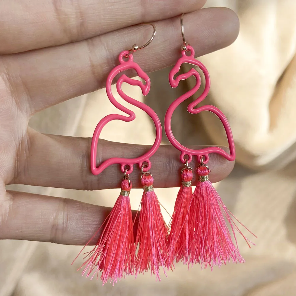 Creative Trendy Pink Flamingo Pendant Earrings for Women Simple and Versatile Women's Street Style Earrings 2023 Fashion Jewelry