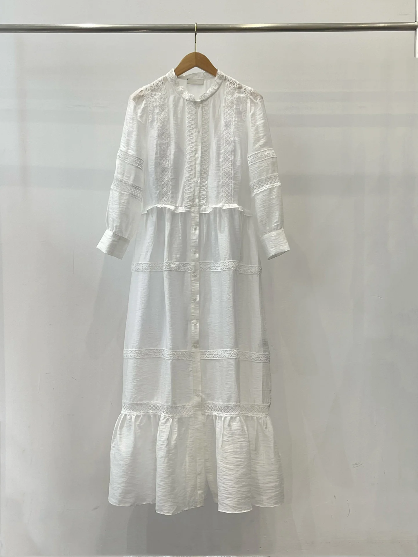 

2023Spring and summer new French chic lace collar white platycodon dress6.12