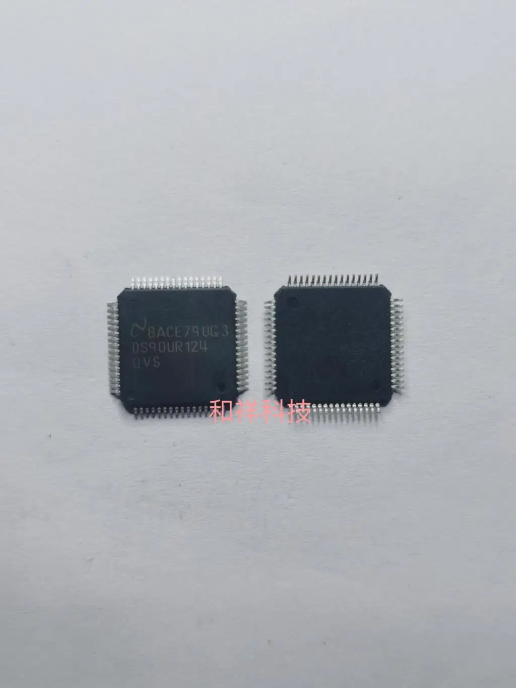 Бесплатная доставка DS90UR124QVS DS90UR124 24 LVDS 64TQFP 10 шт.