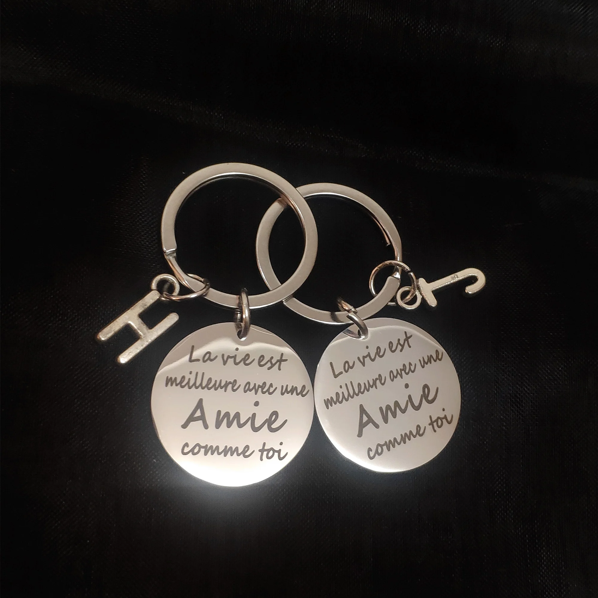 

Брелок-карабин для ключей с подвеской из нержавеющей стали