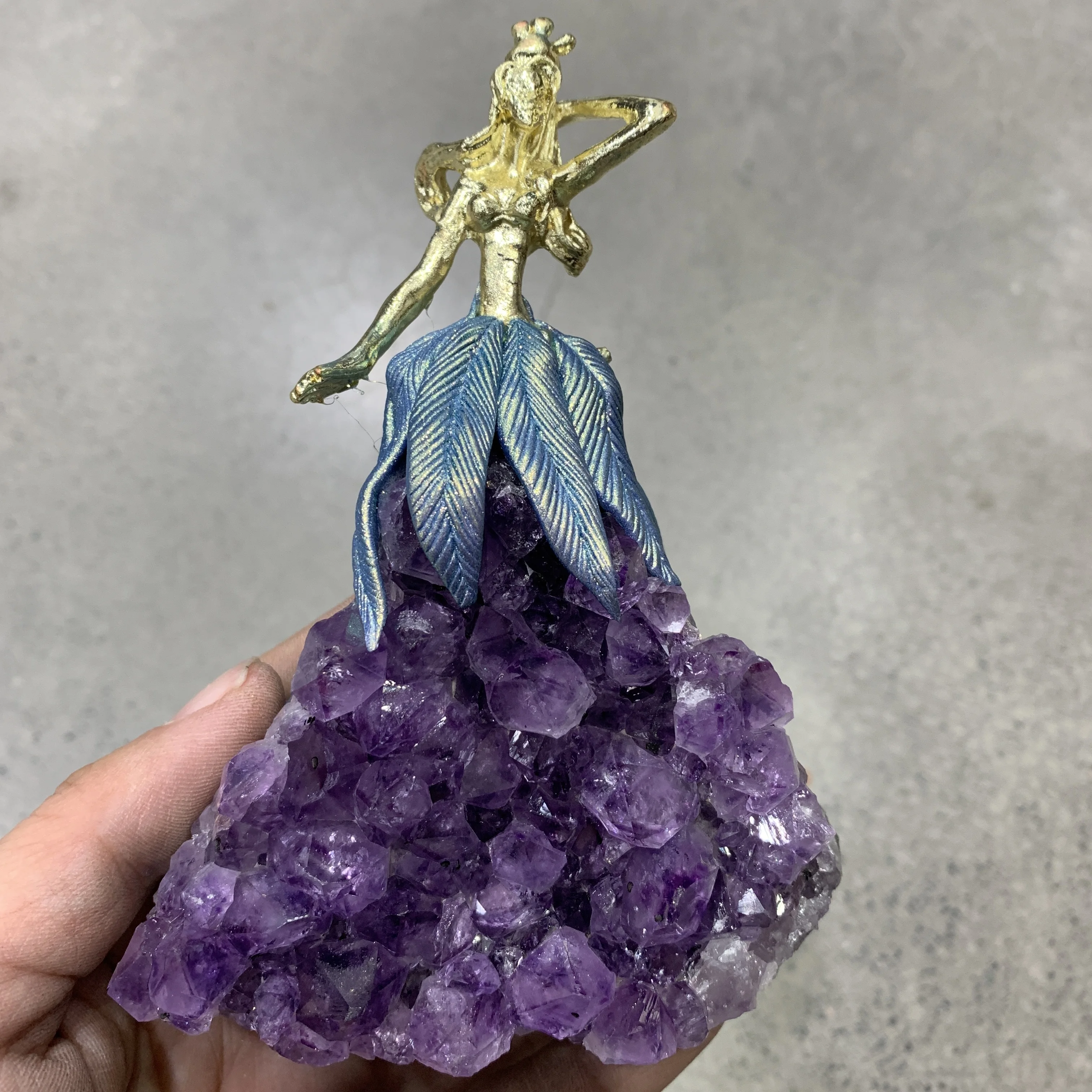 

Natural amethyst cluster dress Princess for Home decoration