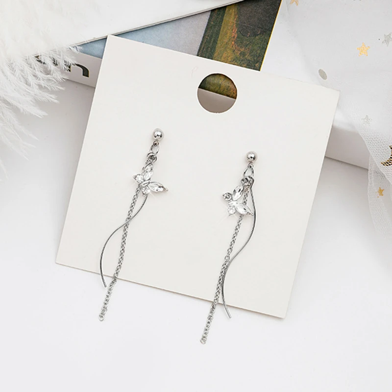 Серьги-подвески в форме бабочки с цирконом |