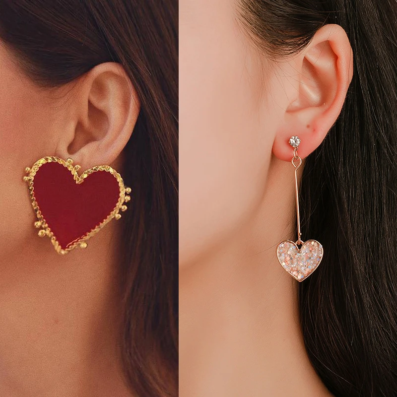 

2020 New Design Lady Statement Earring Women Metal Gold Color Eye Heart Lips Long Dangle Drop Earrings Fashion Party Jewelry