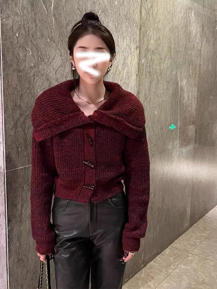 

Women Brown Retro Knitwear Thicken Warm Short Coat Autumn Winter Turnleneck Knit Cardigan Horn Button Cashmere Wool Sweater X402