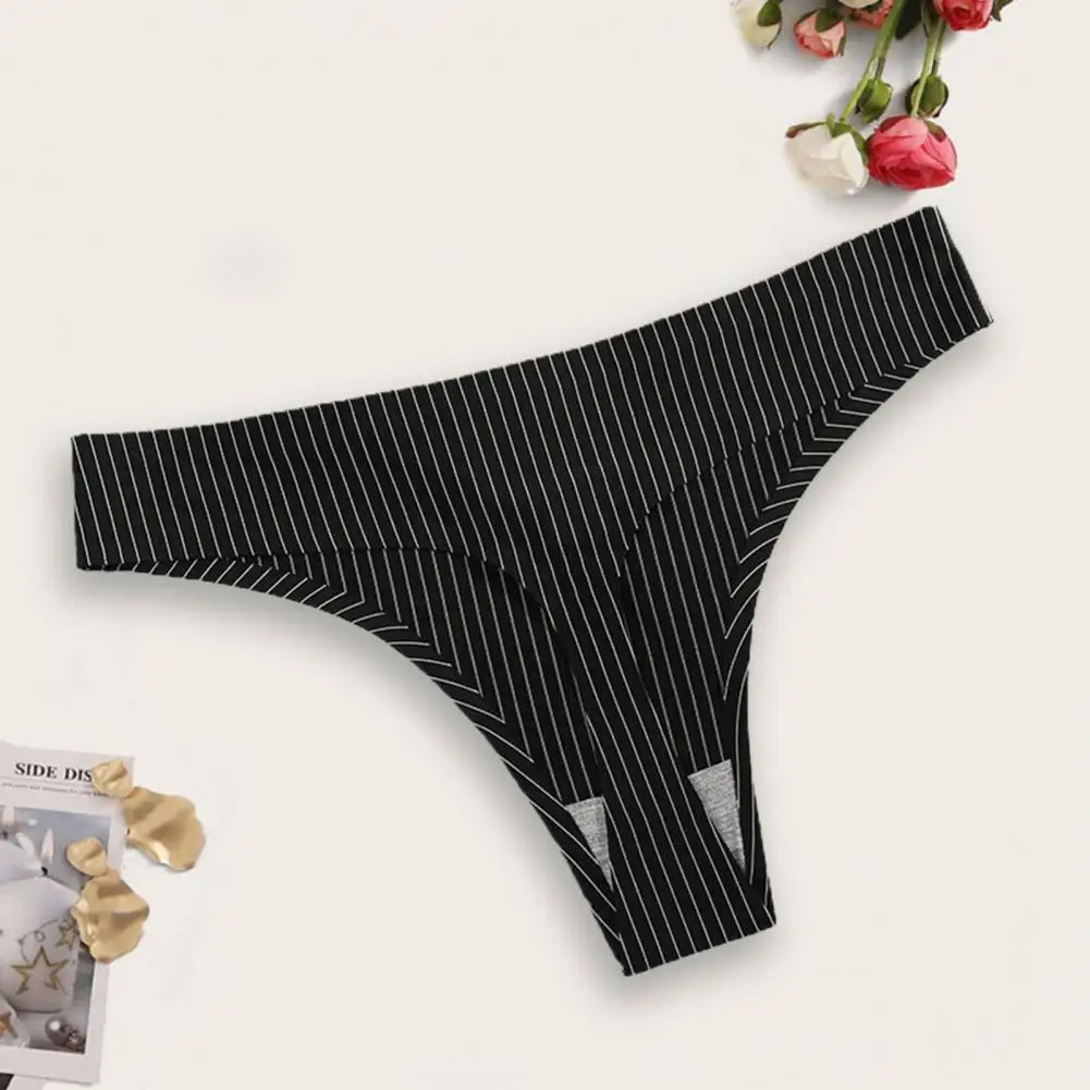 Женские трусики мягкие эластичные не оставляющие следов