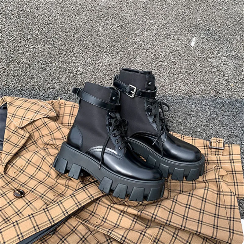 

Ankle Boots Patent Leather Boots for Women Lace Up Platform Boots Women Autumn Winter Keep Warm Non-slip Short Booties Ladies