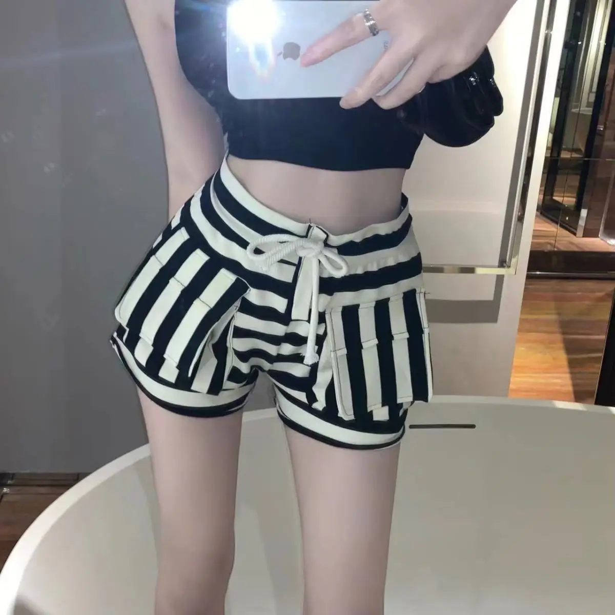 Striped Casual Shorts for Women 2023 New Summer Elastic Waist Loose Wide Leg Track Sweatpants Girls Students Short Femme