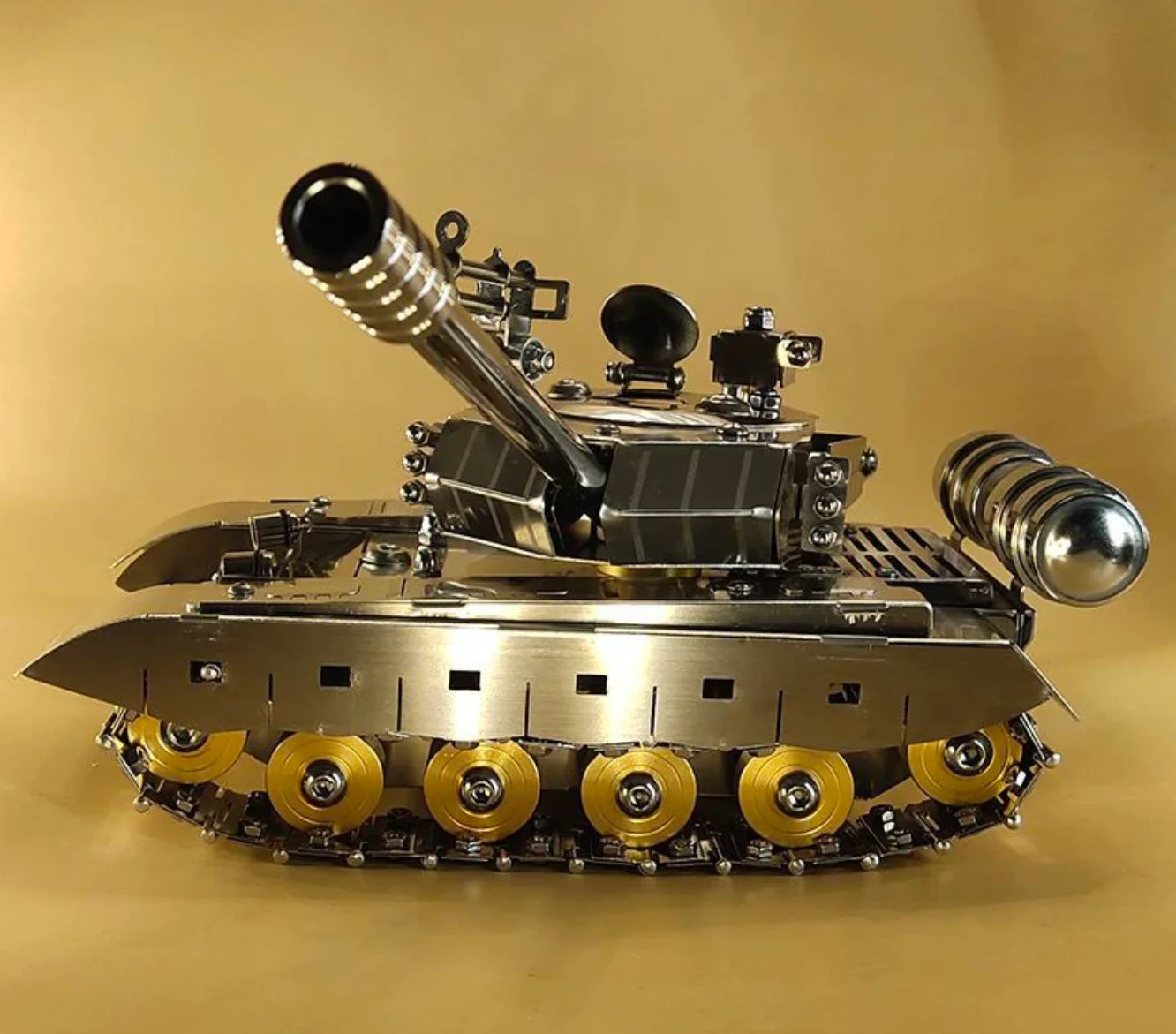 

Stainless Steel Main Battle Tank Model Type 99 Tank Alloy gift ornaments