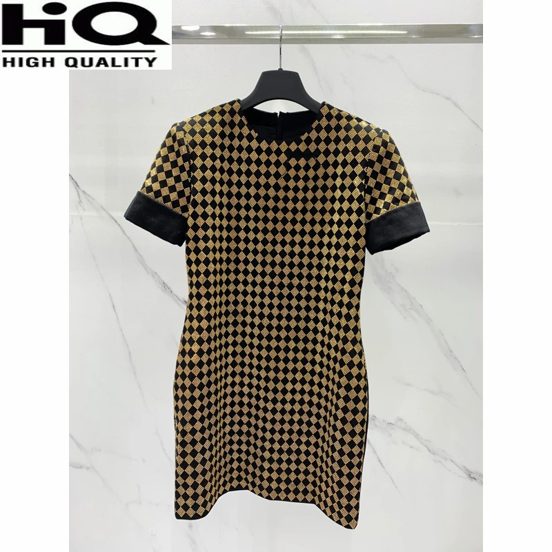 

Винтажное роскошное тяжелое женское трикотажное платье с коротким рукавом