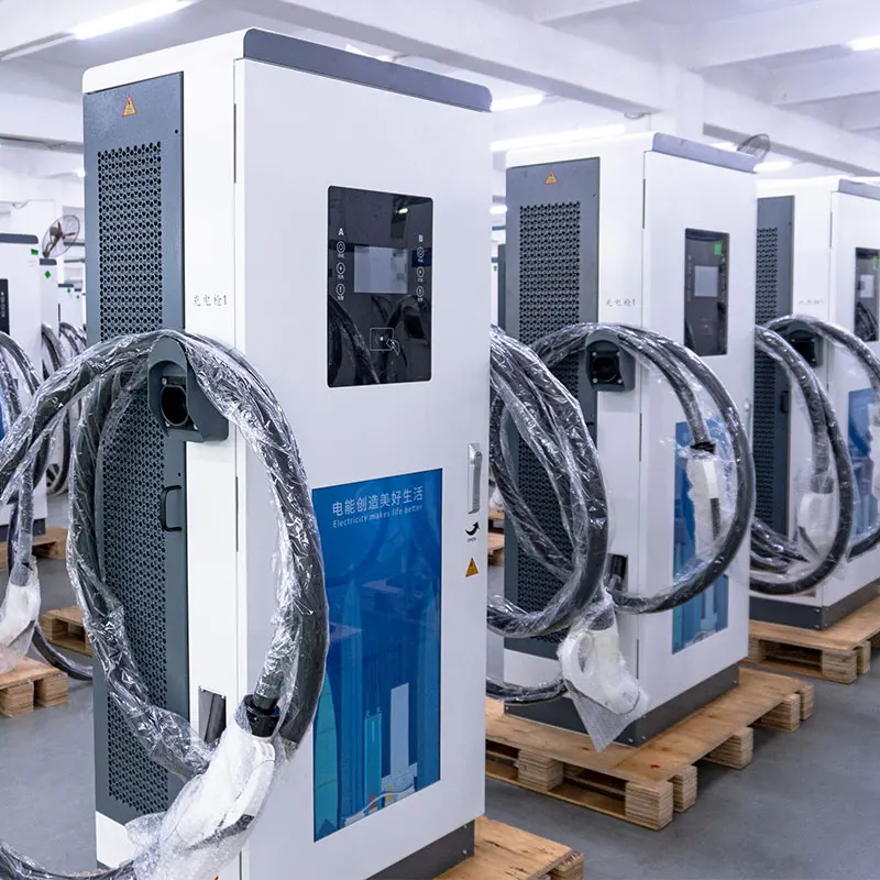 Фото Зарядная станция постоянного тока 40кВт 80кВт 120кВт 160кВт CCS2 CHAdeMO с управлением через приложение, напольная, для офисных комплексов и парков №3