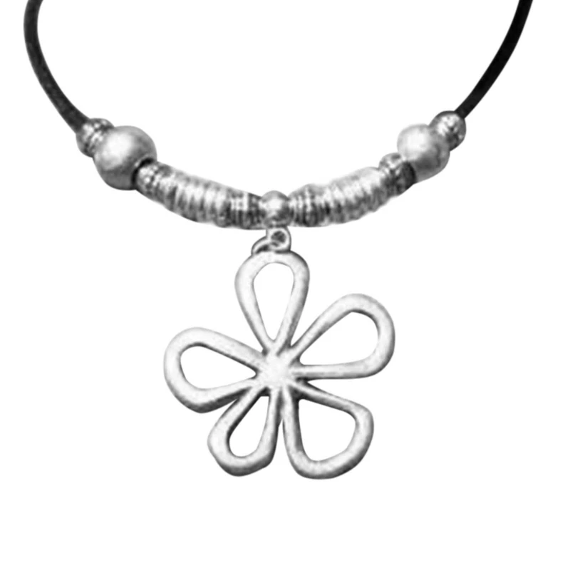 

Pendant Necklaces Women Girl Hollow Flower Shaped Pendant Necklaces Vintage Party Jewelry Alloy Material for Women Girls 124A
