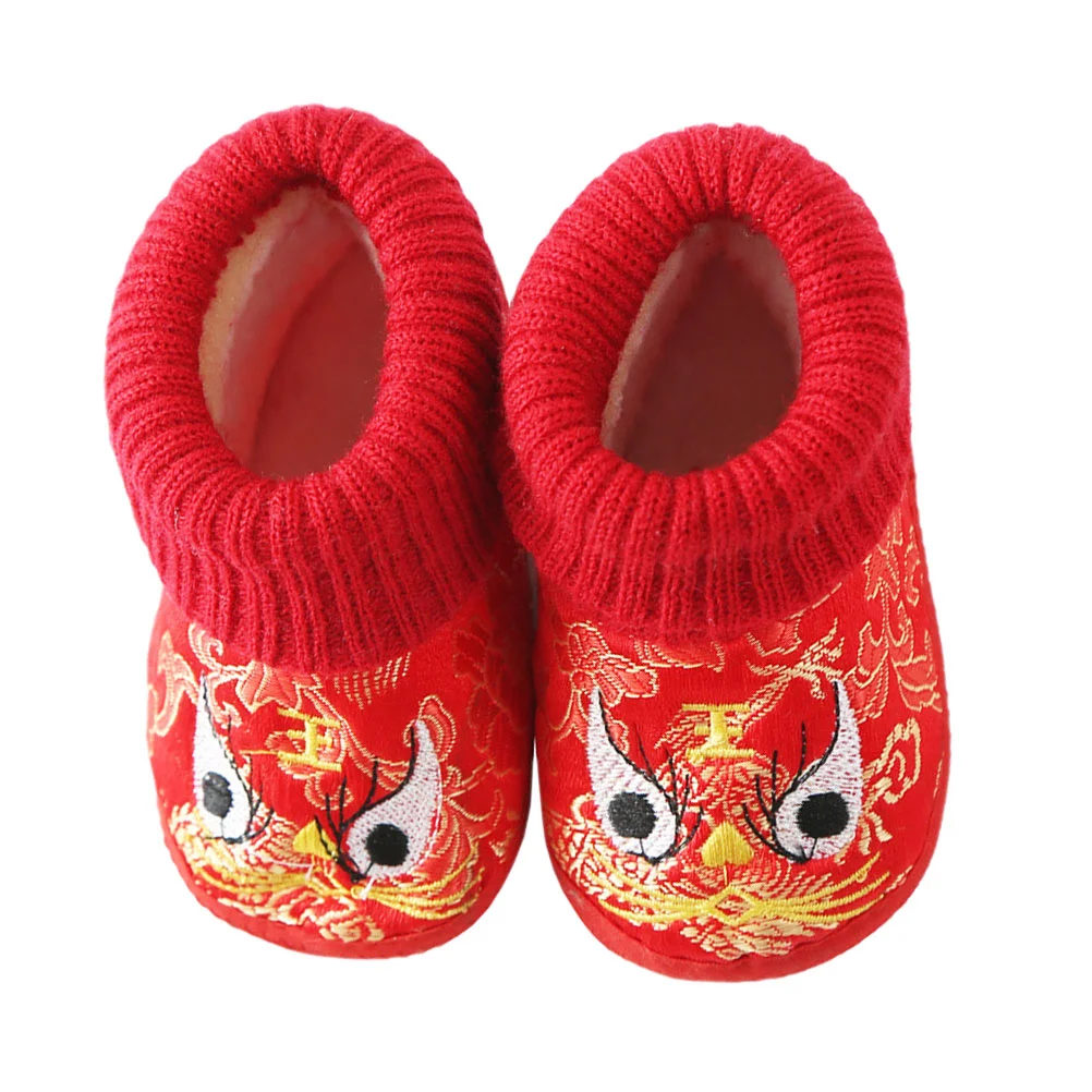 

Мультяшная сохраняющая тепло обувь с головой тигра детские подарки для мальчиков вышитая Осенняя детская обувь с пластиковой подошвой Повседневная детская кроватка