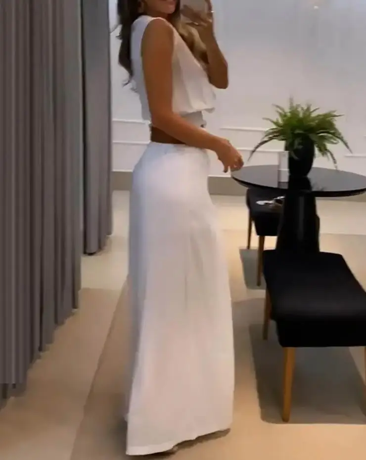 Элегантный женский однотонный комплект из двух предметов летний с V-образным