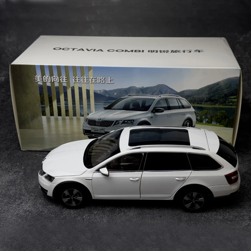 Оригинальная фабрика 1:18 Skoda Octavia wagon SKODA OCTAVIA модель автомобиля из сплава